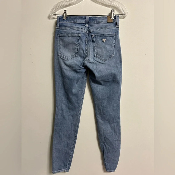 Guess Power  Curvy Mid Jeans - Picture 2 of 4